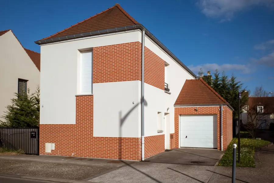 Façade de maison en brique du nord de la France